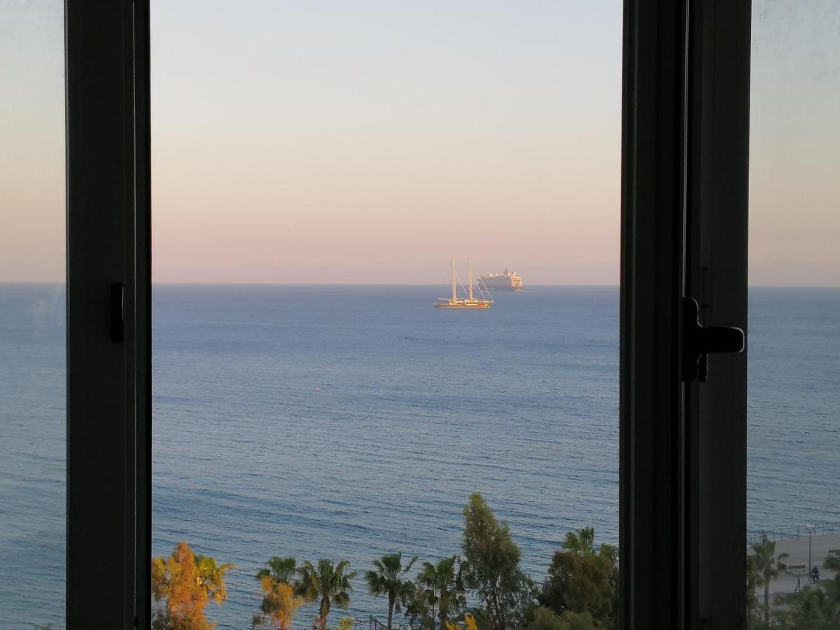 A City-Center Seaview Penthouse At Oceanic Lemesós Eksteriør bilde