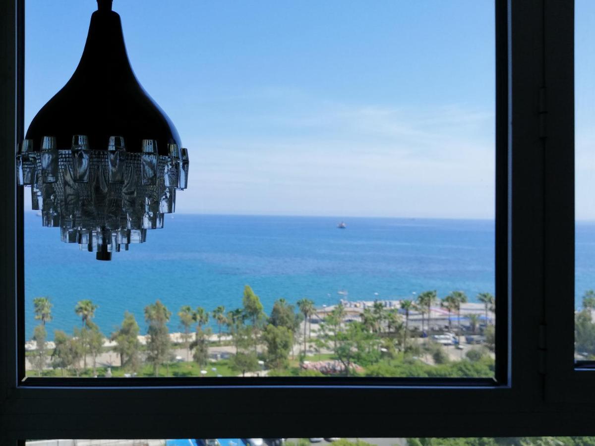 A City-Center Seaview Penthouse At Oceanic Lemesós Eksteriør bilde